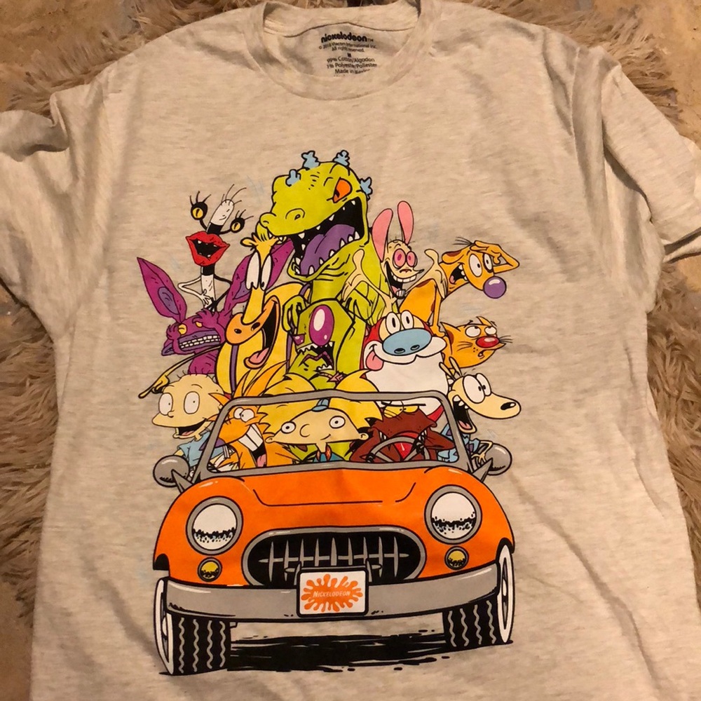 Cute shirt, never worn!